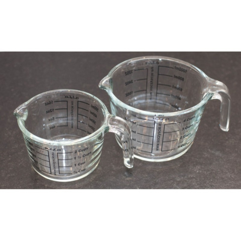 Wyciskarka AlfaPure biała + Naczynia szklane + Spirulina niebieska Wyciskarka AlfaPure biała + Naczynia szklane + Spirulina niebieska